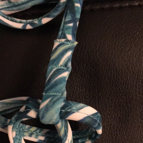 Merrilee’s Mint Palms Bikini Top - Picture 3 of 3